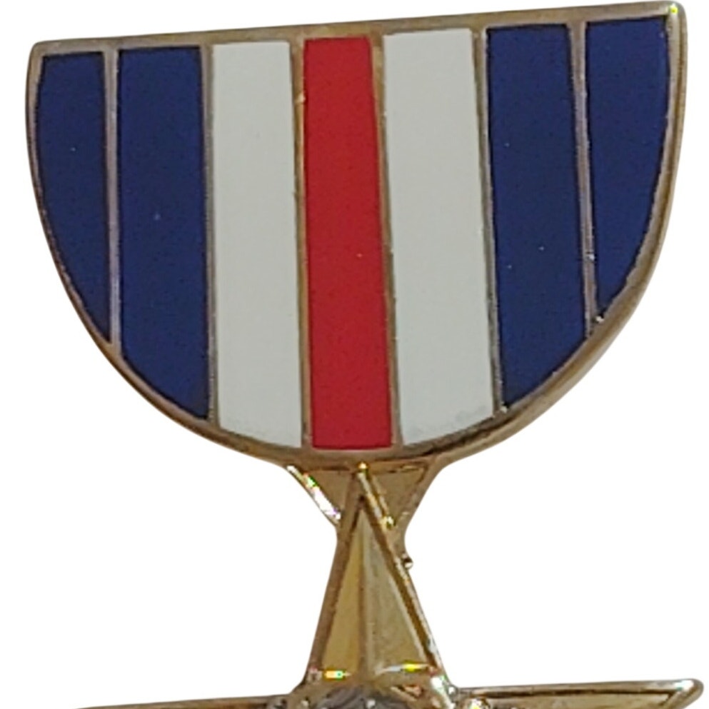 Miniature U.S. Silver Star Medal Mini Hat, Lapel Pin, 1‑1/8" × 3/4", Clutchback