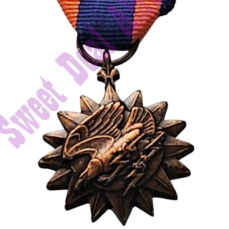 Air Medal Mini Medal (3/4"D) Ribbon (3/4"W) Overall (2-1/4"H)