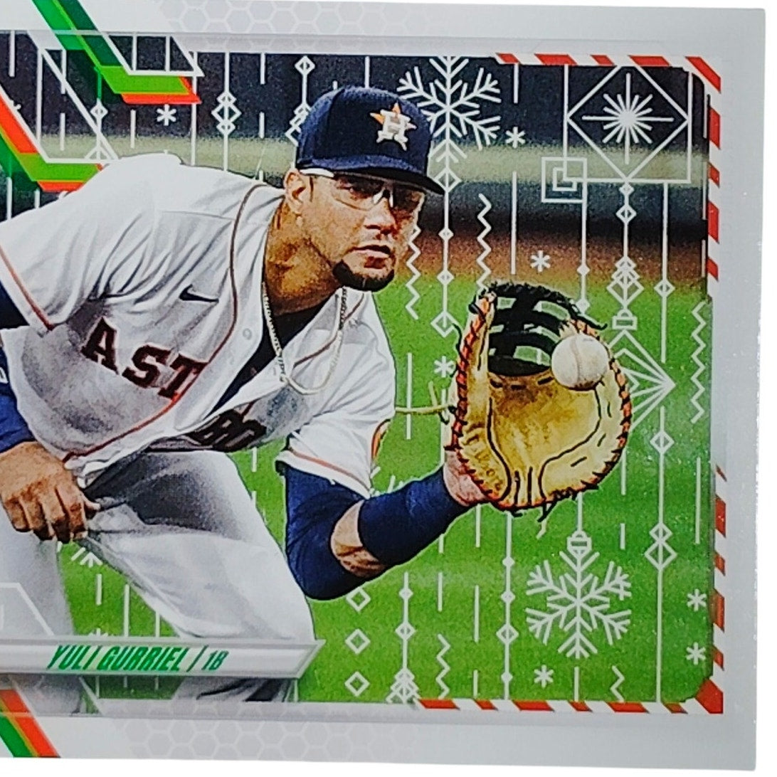 2021 Topps Holiday Yuli Gurriel HW51 Houston Astros 1B Baseball Card VG/EX