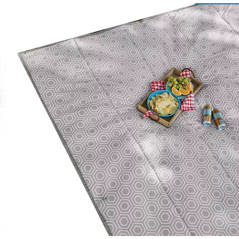 Member's Mark Oversized 8' x 8' Outdoor Picnic / Park Blanket w/ Waterproof Base